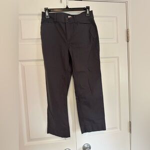 Women’s dark grey Capris
